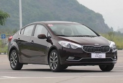 Обновленный седан Kia Cerato